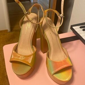 Fashion Nova Irridescent/Color change Heels
